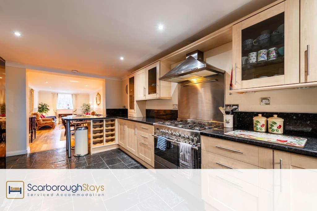 The Loft Apartment Scarborough Bagian luar foto